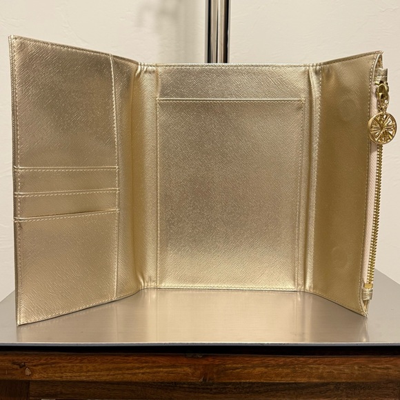 Lilly Pulitzer Gold Metallic Folio Wallet - Picture 2 of 7